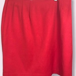 Vintage (70s) Gantos red straight knee length skirt with back slit (size 14)